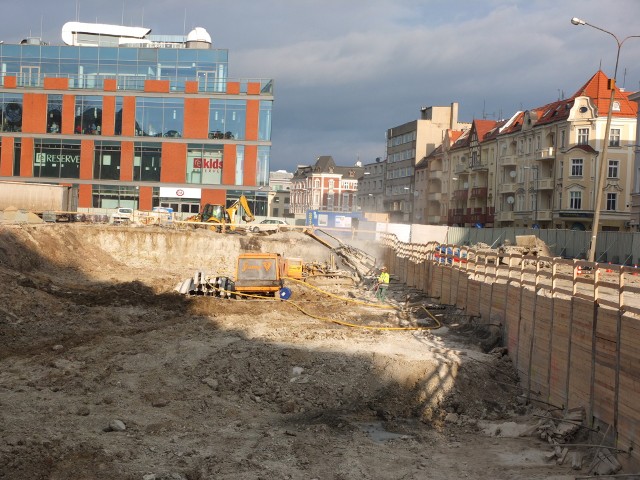 Budowa parkingu podziemnego na placu Kopernika w Opolu.