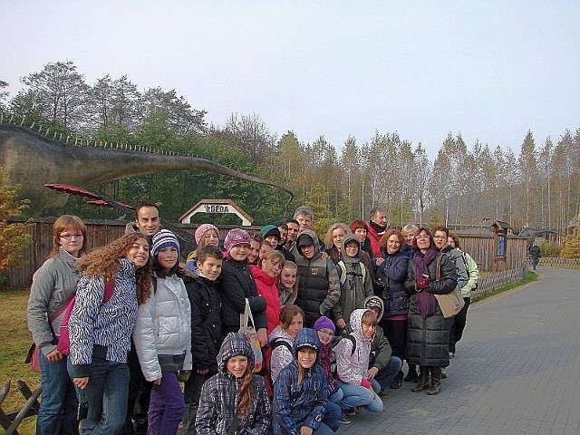 Goście z Hiszpanii, Słowacji, Włoch, Belgii zwiedzili między innymi Jurajski Park w Bałtowie.