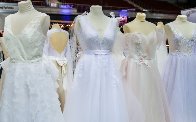 Branża sukien ślubnych, producenci i sprzedawcy, są w tragicznej sytuacji.