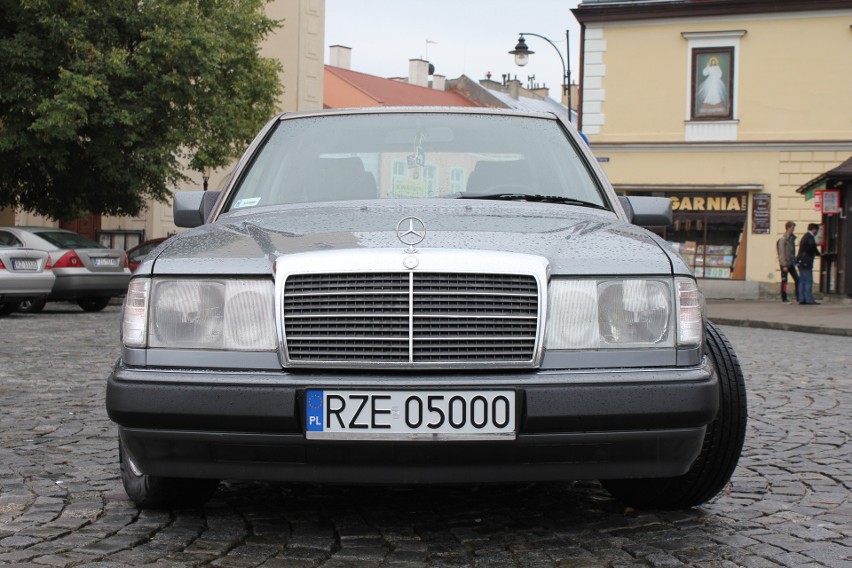 Mercedes W 124 to kawał historii niemieckiej motoryzacji....