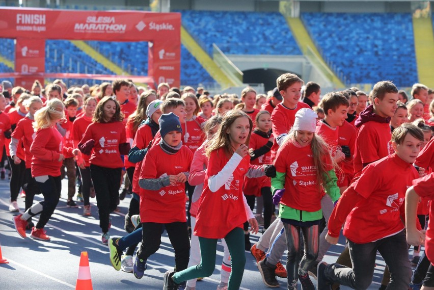 Silesia Marathon 2019. Bieg Śląskie 1919-2019 ZDJĘCIA, WYNIKI Blisko tysiąc dzieci w biegu ze startem i metą na Stadionie Śląskim