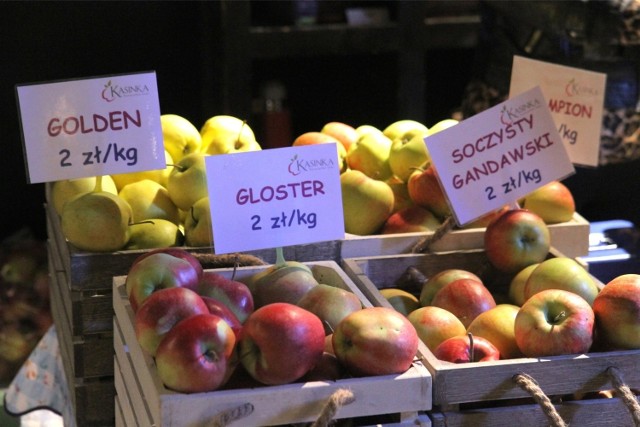 W przechowalniach producentów jabłek na sprzedaż czeka jeszcze 15 - 20 procent ubiegłorocznych zbiorów