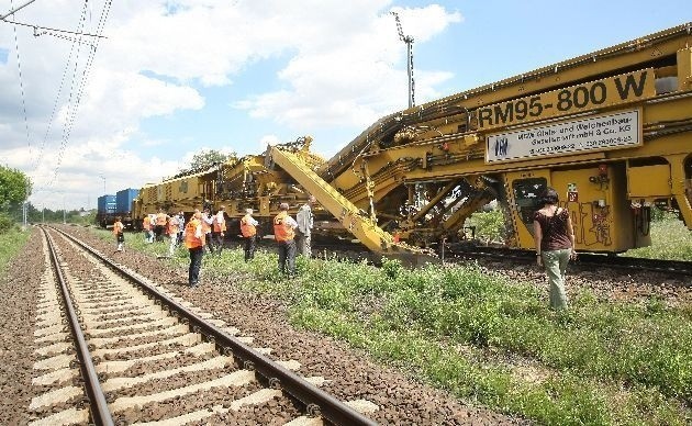 Oczyszczarka to ogromna maszyna, która składa się z kilku...