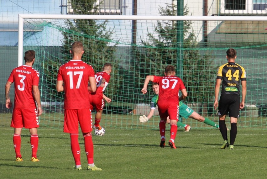 Wisła Puławy przegrała pierwszy mecz w sezonie. Orlęta Radzyń Podlaski wróciły na tarczy z Dębicy. Zobacz zdjęcia