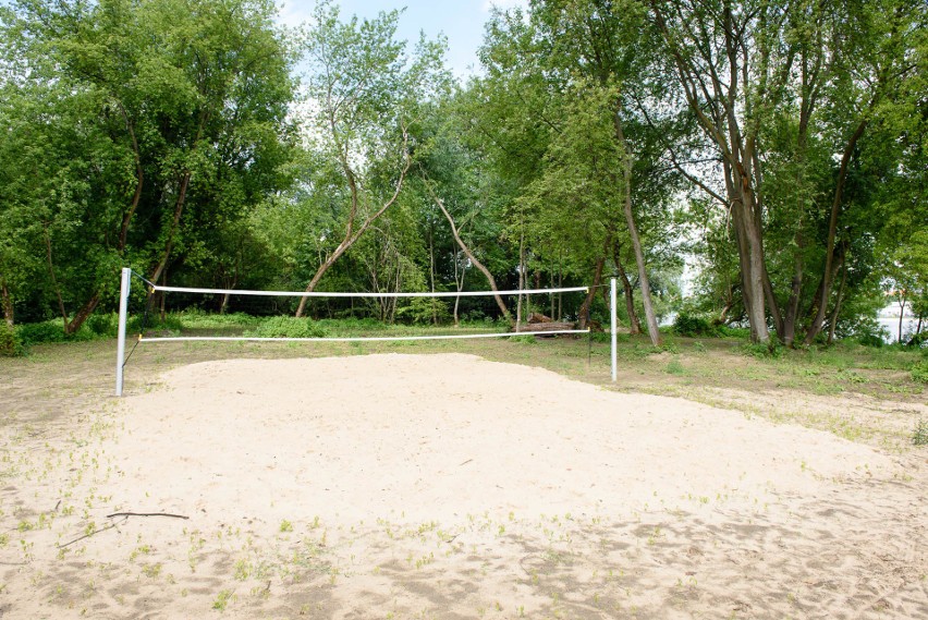 Torunianie doczekali się kolejnej plaży nad Wisłą. Powstała...