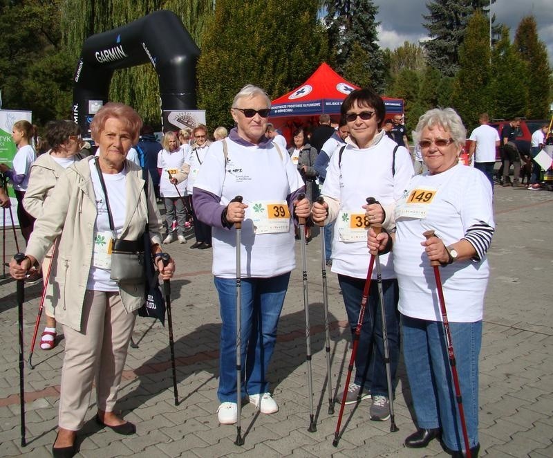 Oświęcim. Spacer po zdrowia na bulwarach nad Sołą przyciągnął wielu zwolenników czynnego wypoczynku. Padł rekord frekwencji [ZDJĘCIA]