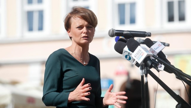 Jadwiga Emilewicz przez niecały rok urzędowania jako minister rozwoju rozdała pracownikom ponad 12 mln zł premii.