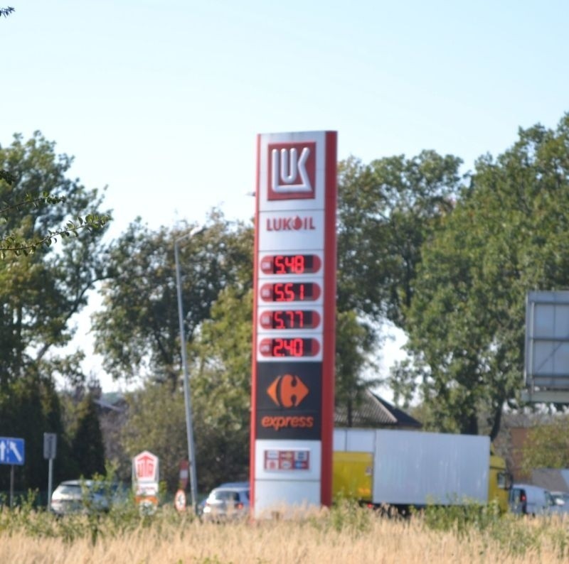 Ceny paliw nadal w dół. Zobacz CENY PALIW na stacjach województwa śląskiego [ZDJĘCIA]