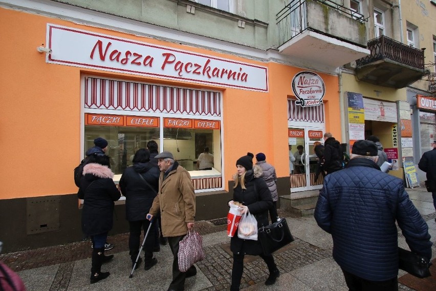 Nasza Pączkarnia w Kielcach. Lokal Norbiego i jego żony już działa, kolejki po łakocie 