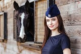 Katowice. Niezwykła sesja miss Polski! Anna-Maria Jaromin założyła mundur, przeszła test sprawnościowy i zachęca, aby wstąpić do policji