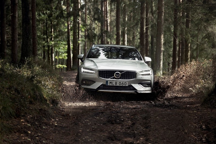 Volvo V60 Cross Country...