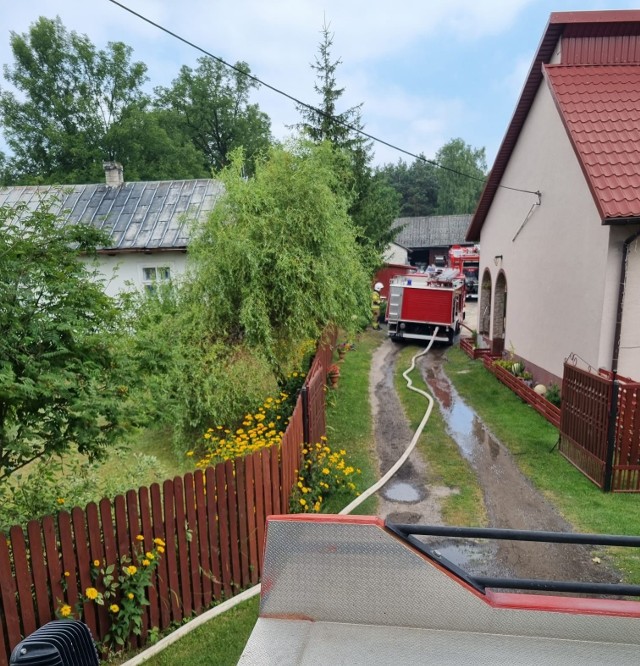 Pożar chlewni w gminie Nagłowice.