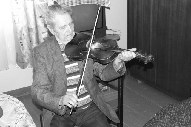 Michał Dudzik do końca swojego życia nie rozstawał się z ukochanymi skrzypcami.