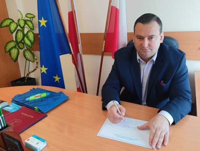 Prezydent Skarżyska - Kamiennej Konrad Kronig podpisał Europejską Kartę Równości Kobiet i Mężczyzn w Życiu Lokalnym.