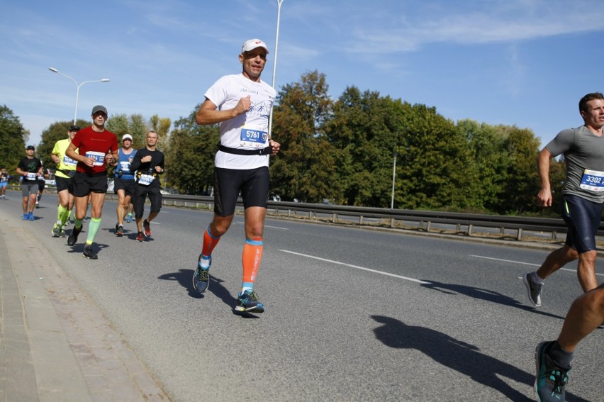 Uczestnicy Maratonu Warszawskiego 2018. Więcej zdjęć...