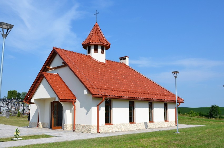 kaplica cmentarna w Targowiskach