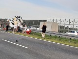 Śmiertelny wypadek na A2 koło Łowicza. Bus wbił się w bariery! Jedna osoba nie żyje ZDJĘCIA