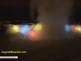 Zamarznięta Niagara w kolorowej iluminacji [wideo]