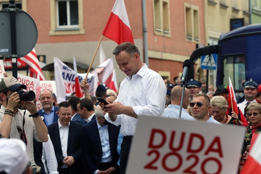 Wybory 2020. Radni PiS w Białymstoku proponują KO wspólne stanowisko w sprawie Karty Rodziny podpisanej przez Andrzeja Dudę