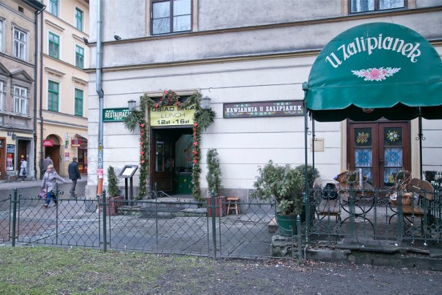 Kultowa kawiarnia "U Zalipianek" przestała działać. Po 37 latach pozostały tylko wspomnienia i  kolorowe malowidła na ścianach.