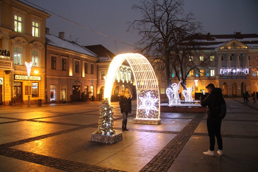 Zobacz wspaniałe świąteczne iluminacje w Kielcach [WASZE ZDJĘCIA]