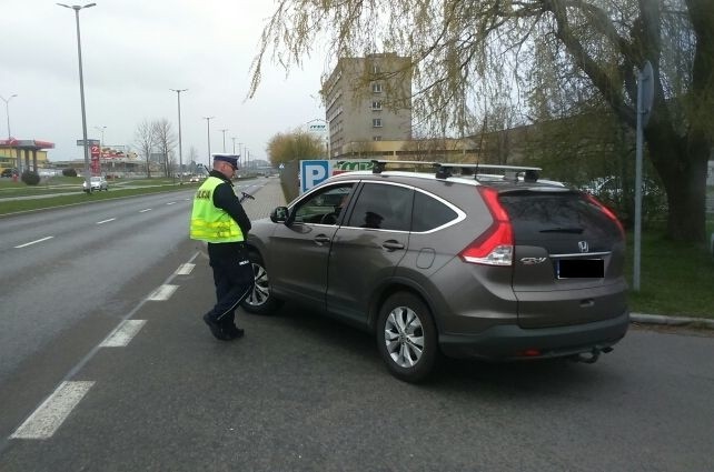 Wczoraj przez kilka godzin policjanci z Wydziału Ruchu...