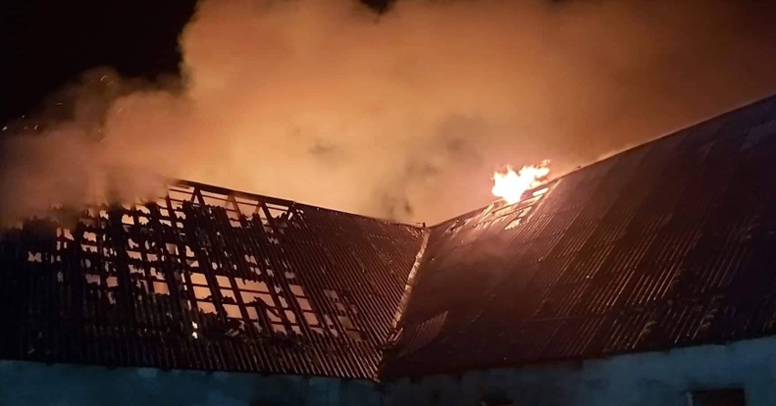 Powiat drawski: Pożar budynku gospodarczego w miejscowości Kamienna Góra ZDJĘCIA