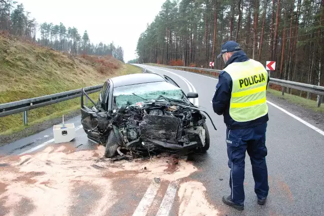 Wypadek na drodze krajowej nr 21 między Miastkiem a Dretyniem. 