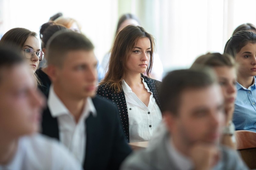 Matura próbna j.angielski 2019, niemiecki arkusze i odpowiedzi. Matura próbna z operonem z j. obcego. Matura próbna Operon. Dziś angielski