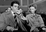 Socrealistyczny Humphrey Bogart bierze Sabinkę bez ceregieli, na stole...