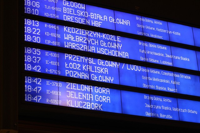 Po wakacjach czeka nas kilka nowości na kolei, w związku z wprowadzeniem nowego rozkładu jazdy. Co się zmieni we Wrocławiu? Przede wszystkim będzie więcej pociągów na trasie Wrocław - Warszawa. Jest jeszcze kilka innych zmian.SPRAWDŹ SZCZEGÓŁY NA KOLEJNYCH SLAJDACH