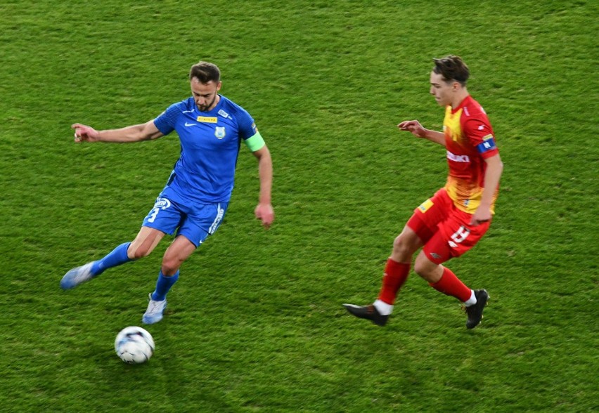 Fortuna Puchar Polski. Korona Kielce - Stomil Olsztyn 2:1. Awans żółto-czerwonych do 1/8 finału (ZDJĘCIA, ZAPIS RELACJI LIVE)