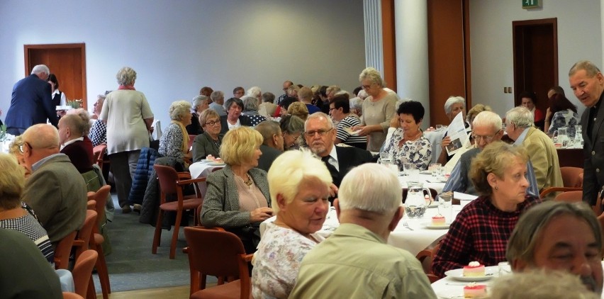 Seniorzy świętowali swój dzień z Zakładem Ubezpieczeń Społecznych