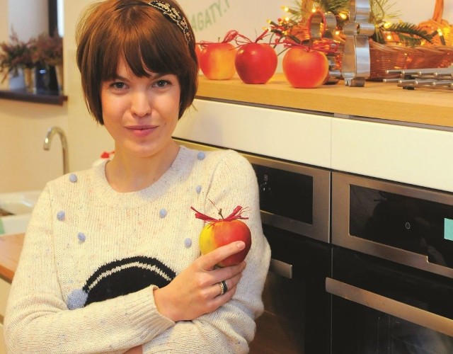 Agata Jędraszczak  bydgoszczanka, która rzuciła karierę prawniczki i zajęła się tym, co kocha, czyli gotowaniem. Prowadzi bloga  "Kuchnia Agaty", wydała książkę "Dieta Agaty", raz na jakiś czas jest też gospodynią programów kulinarnych w telewizji. Od  roku organizuje warsztaty.
