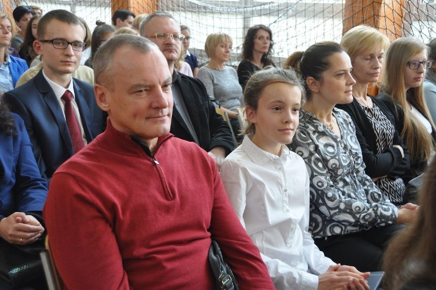 Burmistrz Końskich ufundował stypendia dla najzdolniejszych uczniów