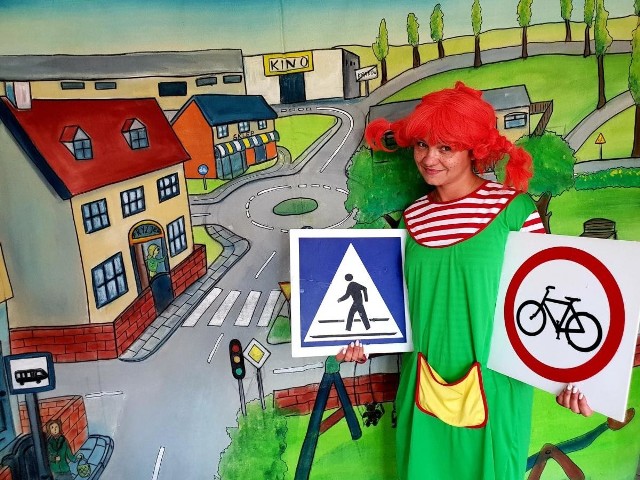 „Pippi Skarpetka” to nie tylko zabawna historia, ale również ważna lekcja na temat znaków drogowych oraz podstawowych zasad ruchu drogowego.