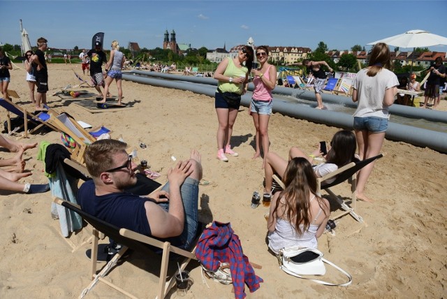 W zeszłym roku w Poznaniu działała tylko jedna plaża miejska - nad Wartą, przy ul. Ewangelickiej, w sąsiedztwie KontenerArt