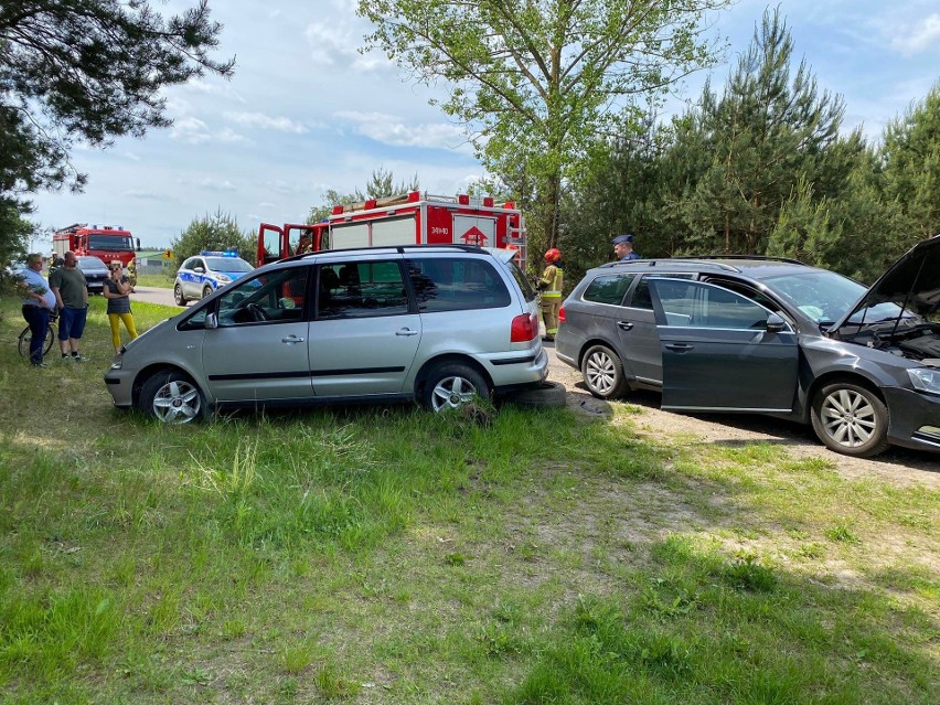 Wypadek w Damiętach. Zderzyły się dwa samochody osobowe. 6.06.2022