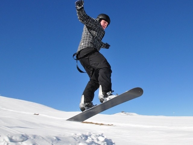 Na zdjęciu Marcin Lisiak, snowboardzista z Grudziądza.