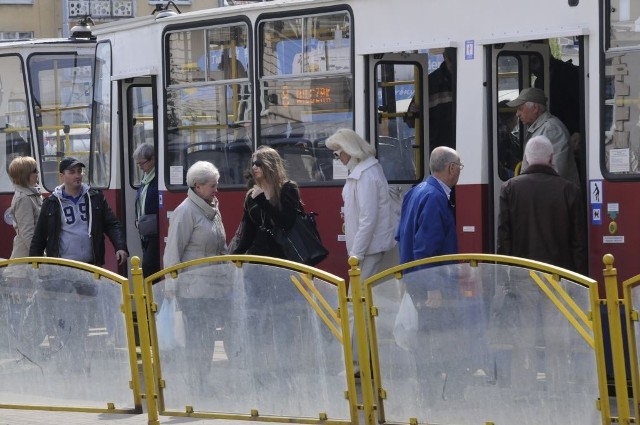 Pasażerowie musza liczyć się z utrudnieniami.