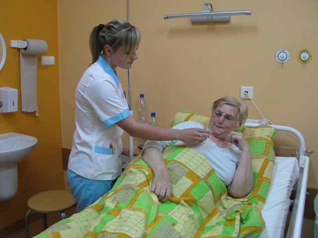 Pacjenci bardzo chwalą warunki hospitalizacji, a także opiekę lekarską i pielęgniarską w brzozowskim szpitalu.