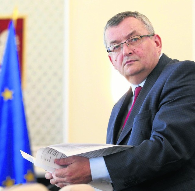 Minister Adamczyk zapewnia, że opóźnienia przy S7 będą niewielkie