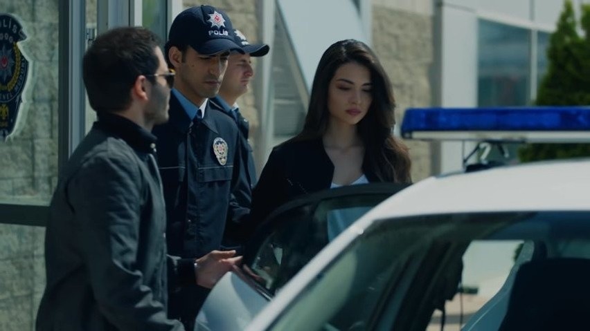 "Wieczna miłość" odcinek 225. Kemal rozwodzi się z Asu! Dziewczyna oddaje się w ręce policji! [STRESZCZENIE ODCINKA]