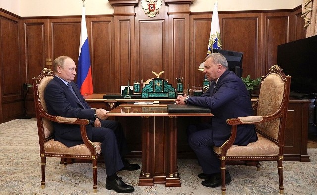 Nowo mianowany szef Roskosmosu Jurij Borisow już podczas pierwszego sprawozdania Putinowi na Kremlu o działalności kierowanej przez niego agencji skłamał, że za dwa lata Roskosmos zerwie współpracę z NASA
