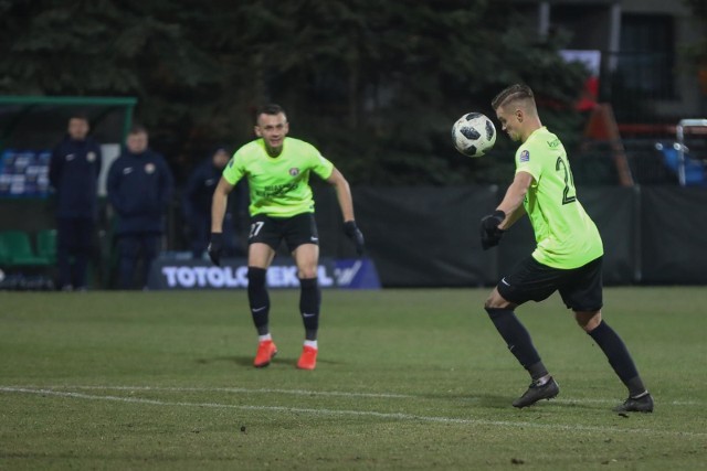 Konrad Nowak (z prawej) wyjechał na testy do Stomilu Olsztyn