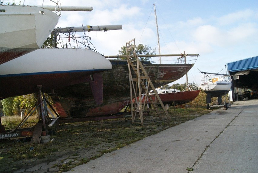 Marina w ruinie. Właściciel i dzierżawca w sądzie [zdjęcia]