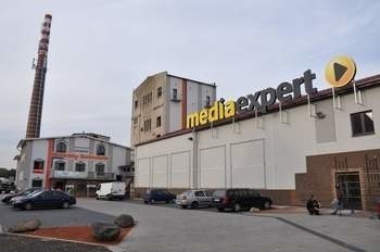 W sierpniu sieć Media Expert otwarła market w Kluczborku (w Galerii Miodowej), teraz wchodzi również do Olesna.