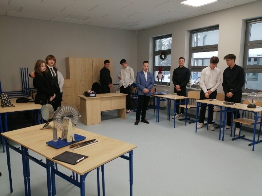 Od najbliższego poniedziałku (30 stycznia) uczniowie SP2 i I LO w Koluszkach będą mieli lekcje w nowej części szkoły