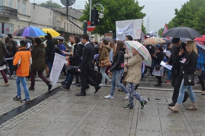 Częstochowa: Protest w obronie I Liceum Ogólnokształcącego...