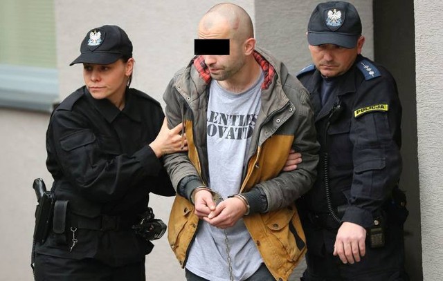 Mężczyzna, który zaatakował klientów galerii handlowej VIVO! w Stalowej Woli jest już w areszcie.
